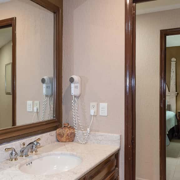 Sonoran Spa W204 - Image 1